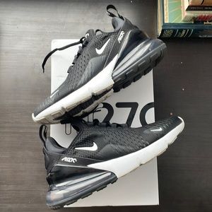 Nike Air Max 270 gently used size 8.5/40 Womens